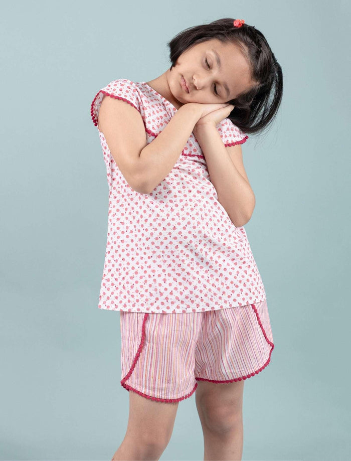 Best Fabric for Kids Clothes in Indian Summer- Tweeny Mini