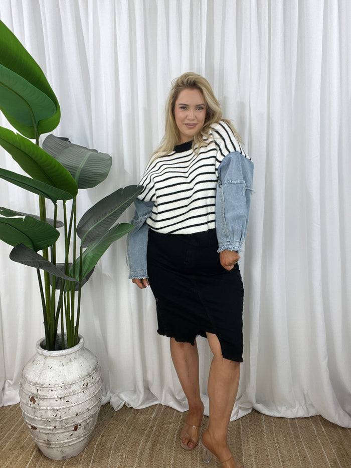 XL (16-18) / White/Black Stripe