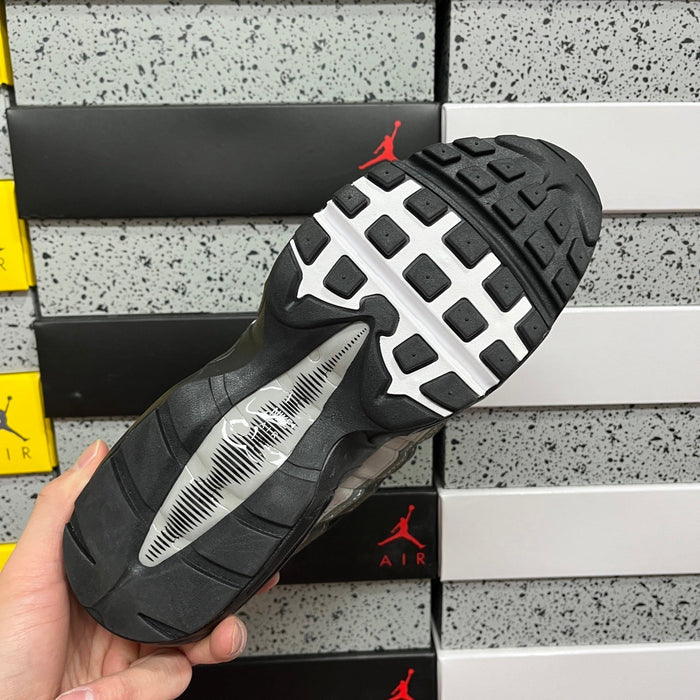 Nike Air Max 95 Essential Black White