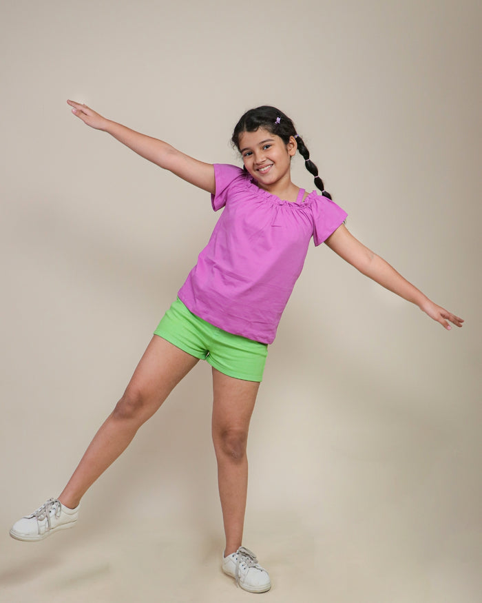 Green Shorts with Pure Cotton Magenta Top-Tweeny Mini