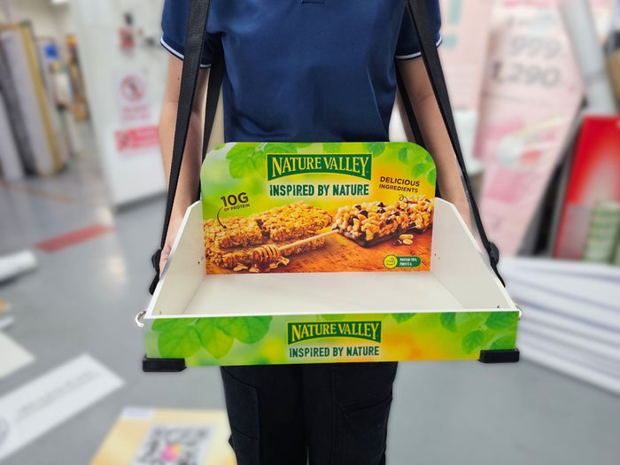 ถาดแจกชิม Nature Valley กราโนล่าบาร์ สีเขียวเหลือง รูปน้ำผึ้งถั่ว