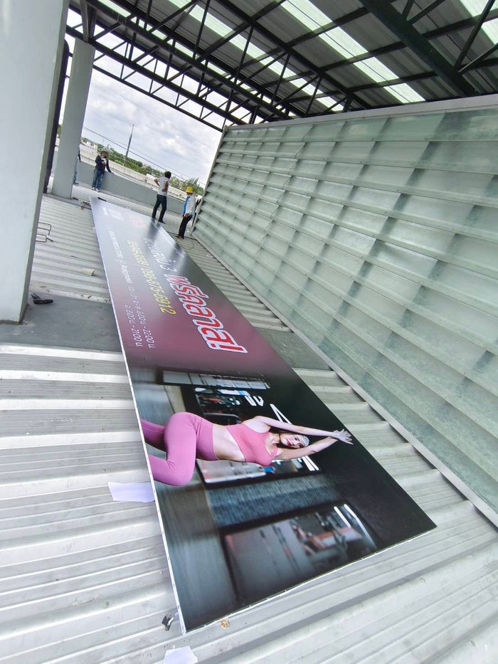 print banner ป้ายไวนิล ขึงโครงเหล็ก outdoor advertising