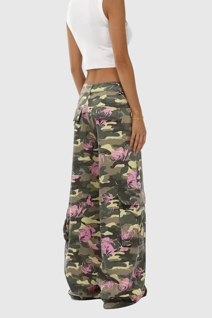 arawn-camouflage-floral-print-cargo-pants-in-pink