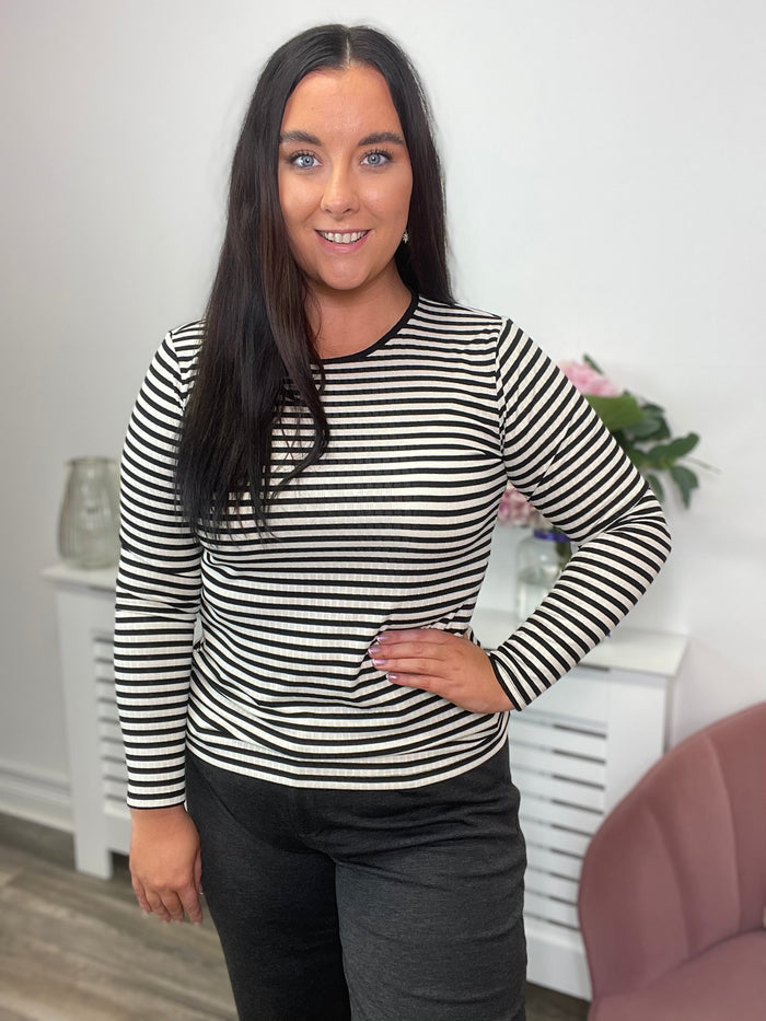 ASPEN TOP (BLACK/CREAM)