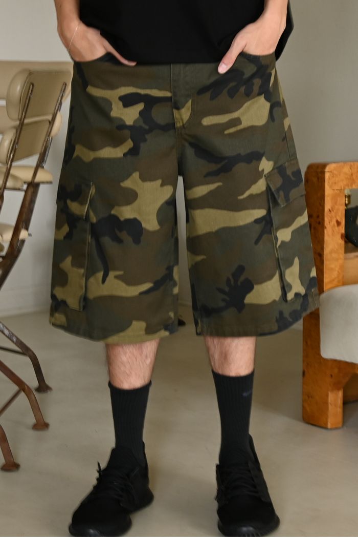 Baggy Fit Cargo Camo Shorts Victorious