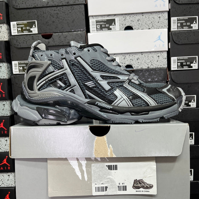 Balenciaga Runner 7.0 Night Black Grey
