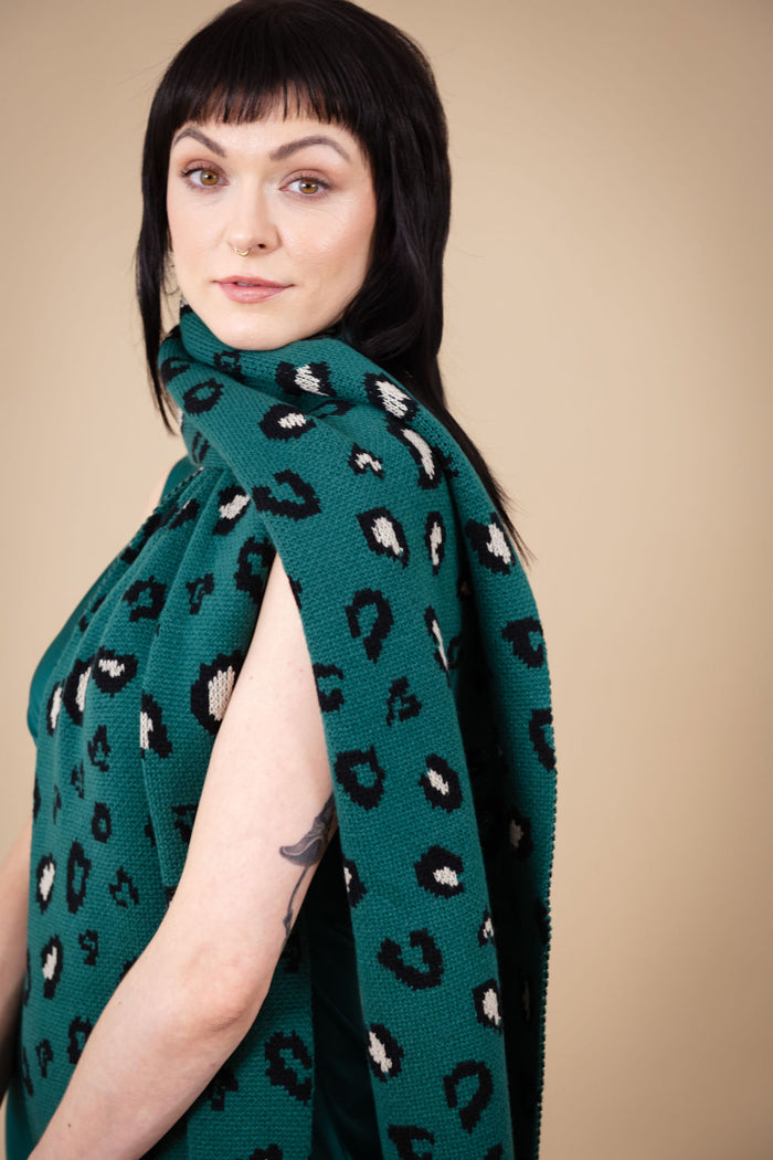 Bláthnaid Scarf (Green Print)