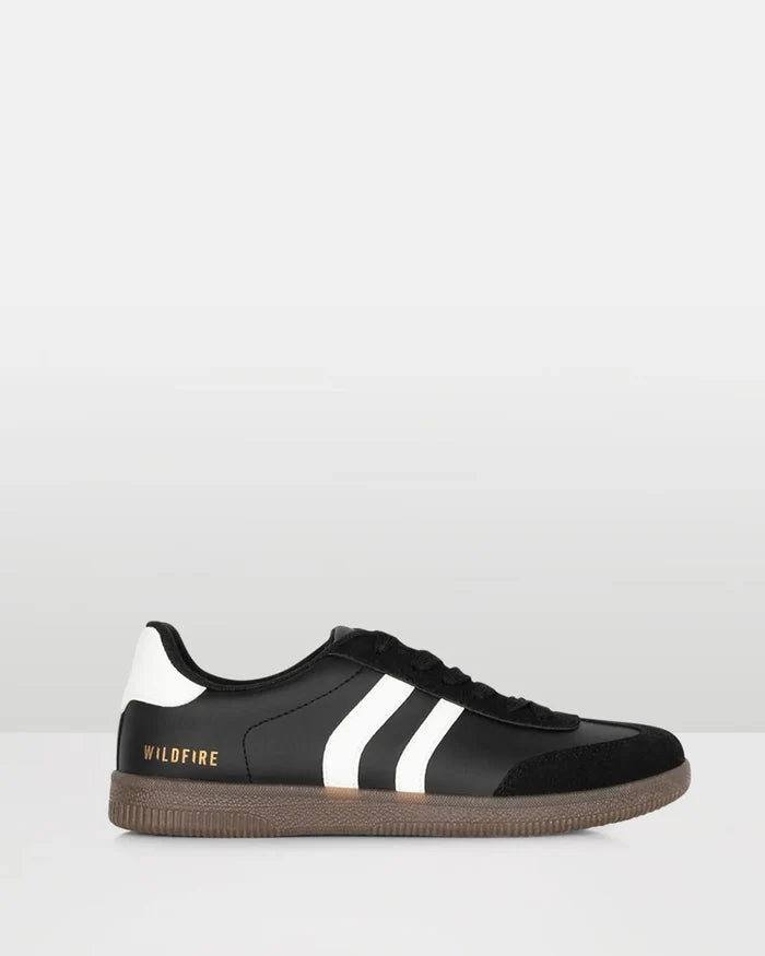 Caper Sneakers- Black/White