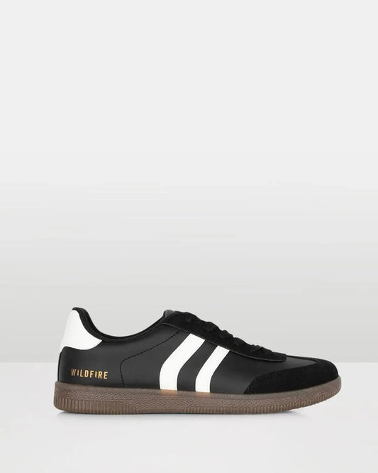 Caper Sneakers- Black/White