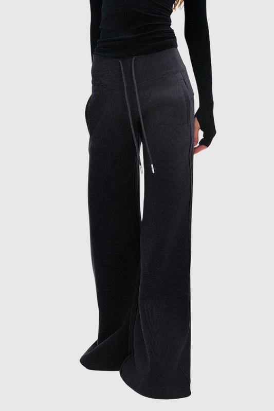 delicia-straight-pants-in-black