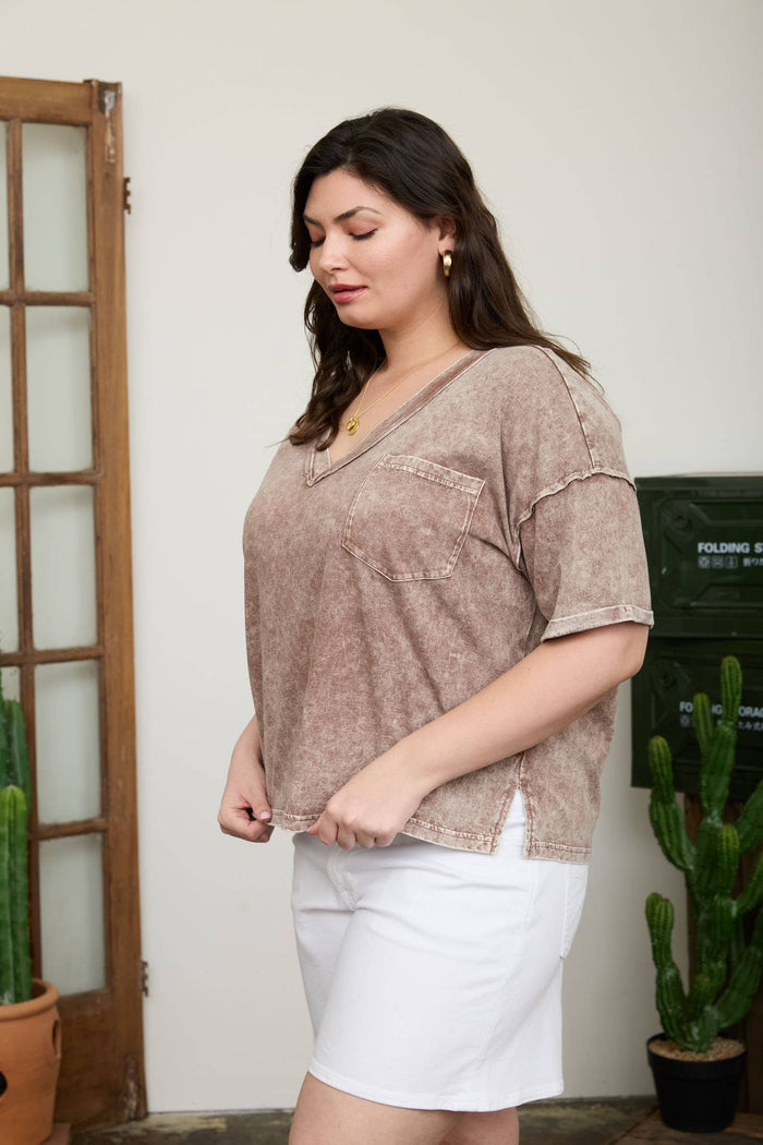 EXPOSED SEAM V NECK  KNIT TOP