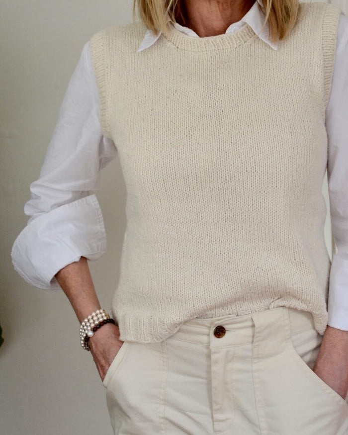 Hello Friend Vest by Leslie Friend, No 1 knitting kit