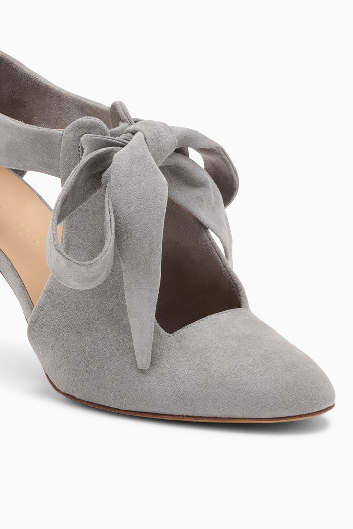 Stone Suede Ingrid Soft Bow Pump - Bow Tie Close-Up Detail | Ulla Johnson