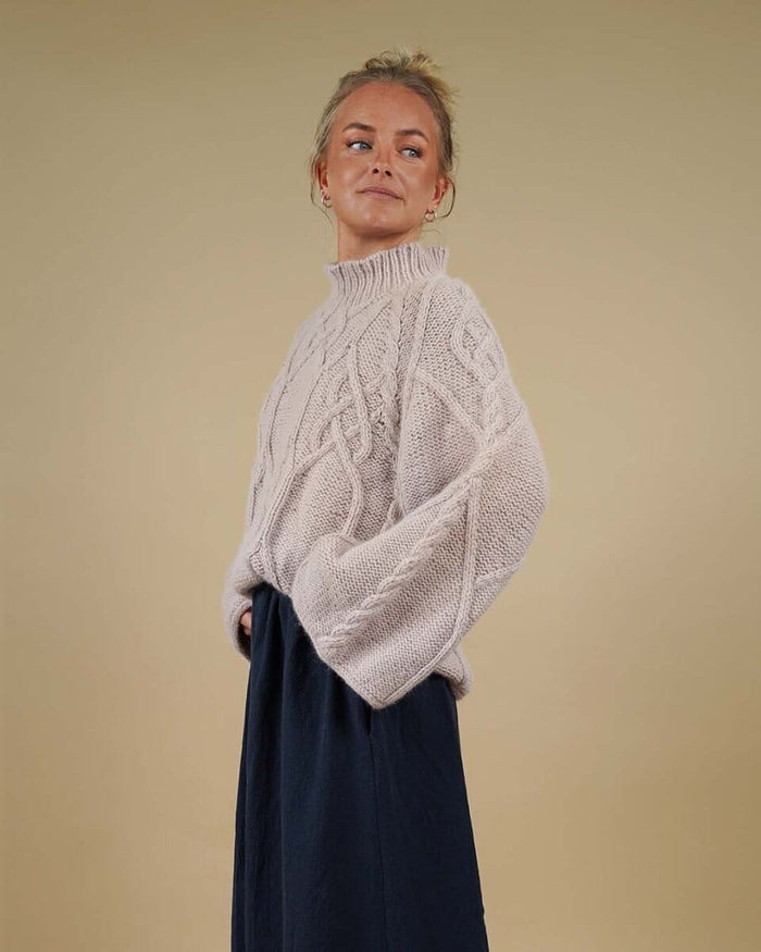Karen sweater Version 2 by Önling, knitting kit in Önling No 1