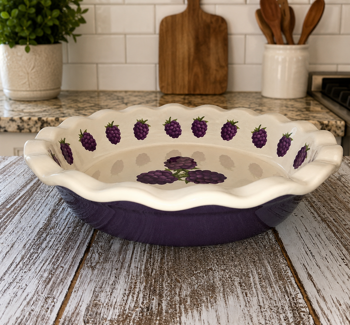 KNOTT'S BERRY FARM BOYSENBERRY PIE DISH 9.5IN