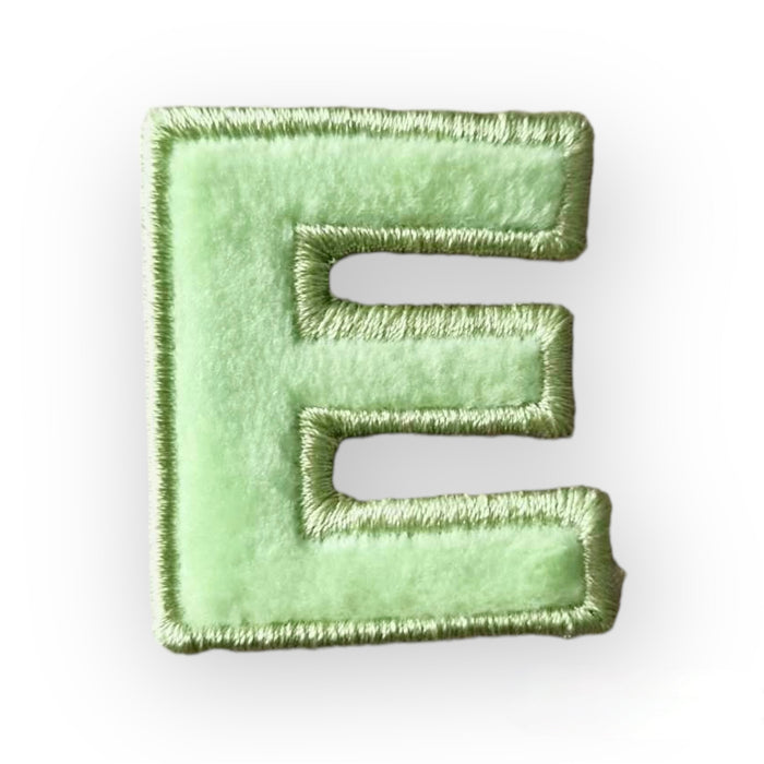 Lettre E