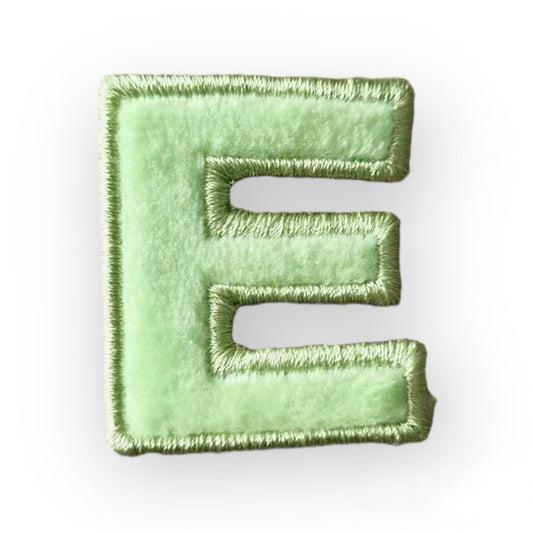 Lettre E