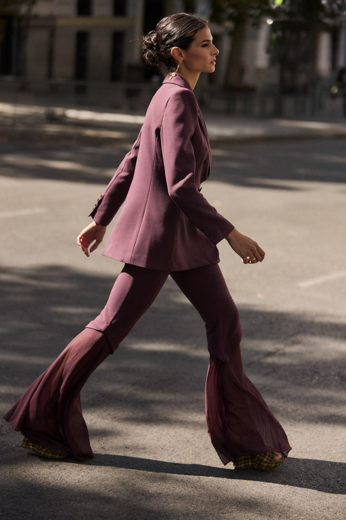 Pantalón Aldán Berenjena ceñido de vestir de Lady Pipa para invitada y eventos.