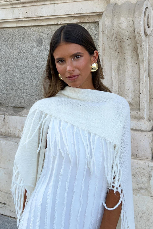 Poncho Mara Marfil de Lady Pipa para novia e invitada.