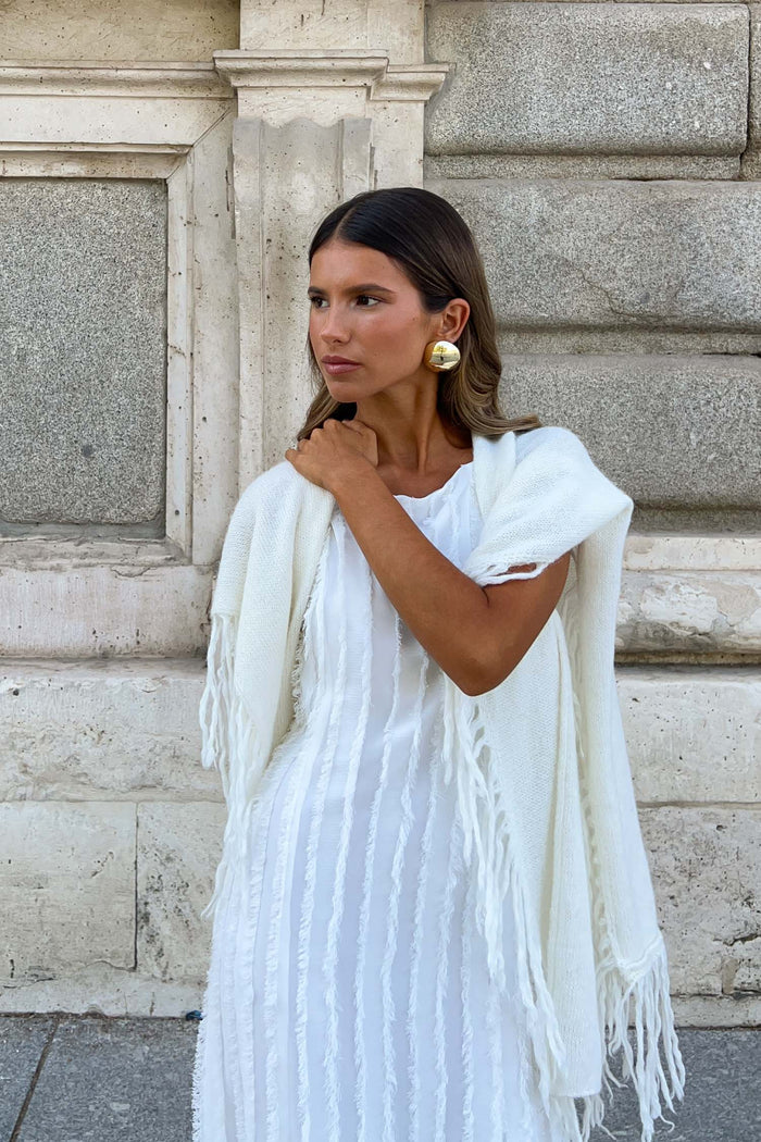 Poncho Mara Marfil de Lady Pipa para novia e invitada.
