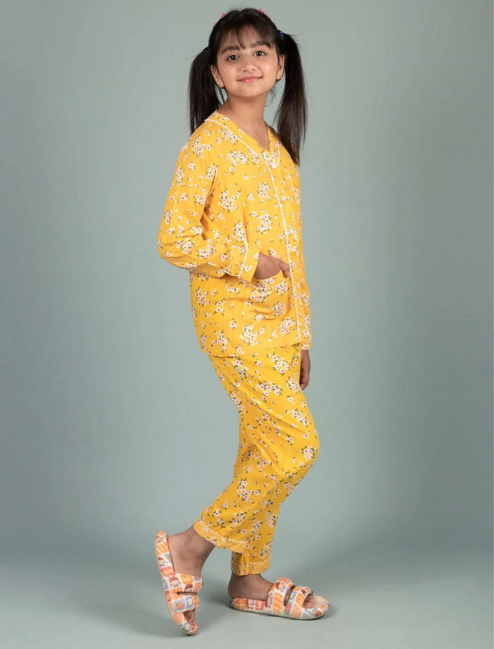 Best Fabric for Kids Clothes in Indian Summer- Tweeny Mini
