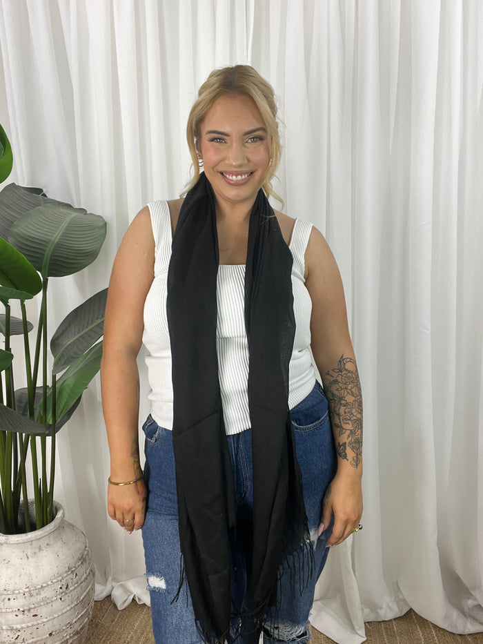 Robin Scarf- Black