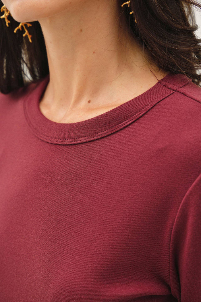 ROUND NECK LONG SLEEVE KNIT TOP