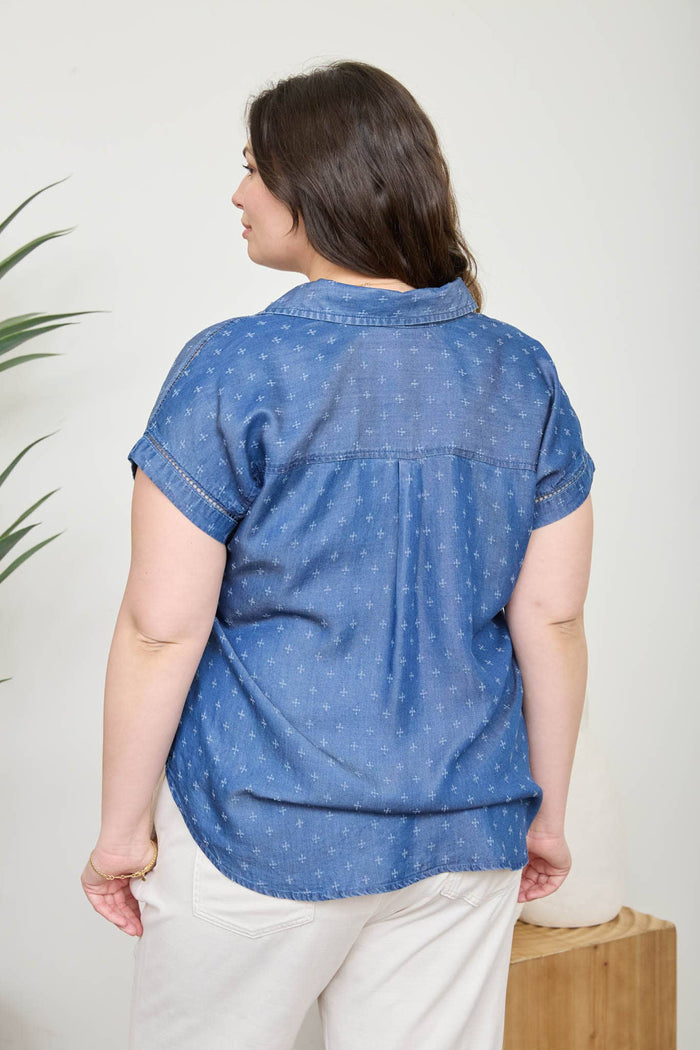 SHORT SLEEVE CHAMBRAY TOP