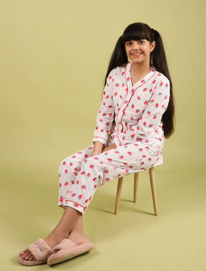Best Fabric for Kids Clothes in Indian Summer- Tweeny Mini