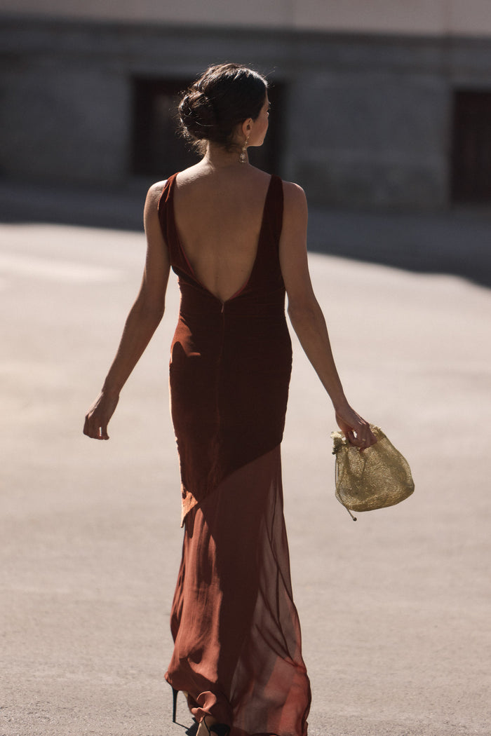 Vestido Lapamán Caldera maxi halter de tirantes de Lady Pipa para invitada de boda.