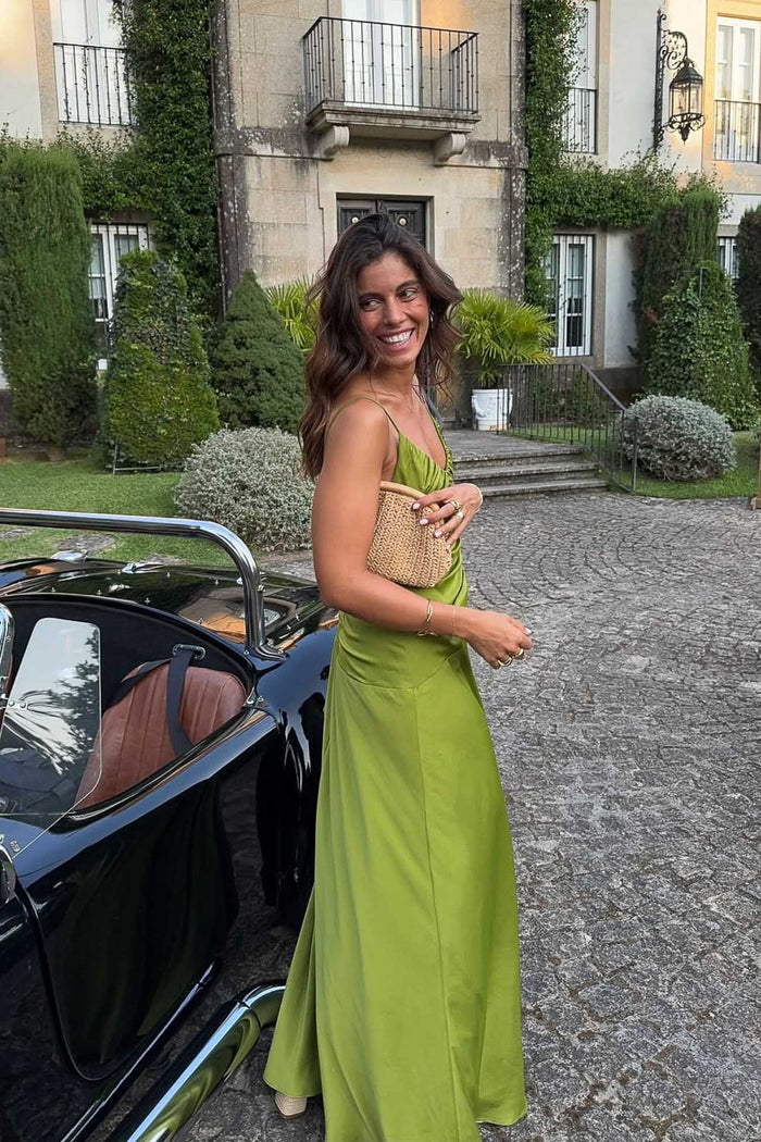 Vestido Sara Aceite midi de tirantes ceñido de Lady Pipa para invitada y eventos.