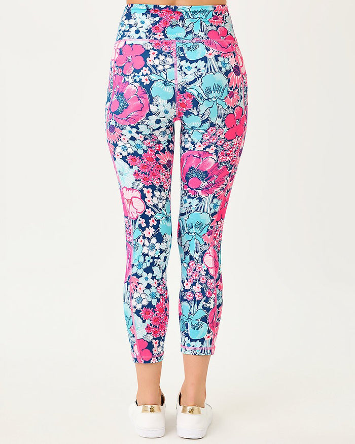 Lilly Pulitzer - Weekender High Rise Crop Legging Upf 50 Plus - Starlight Navy In All Her Glory